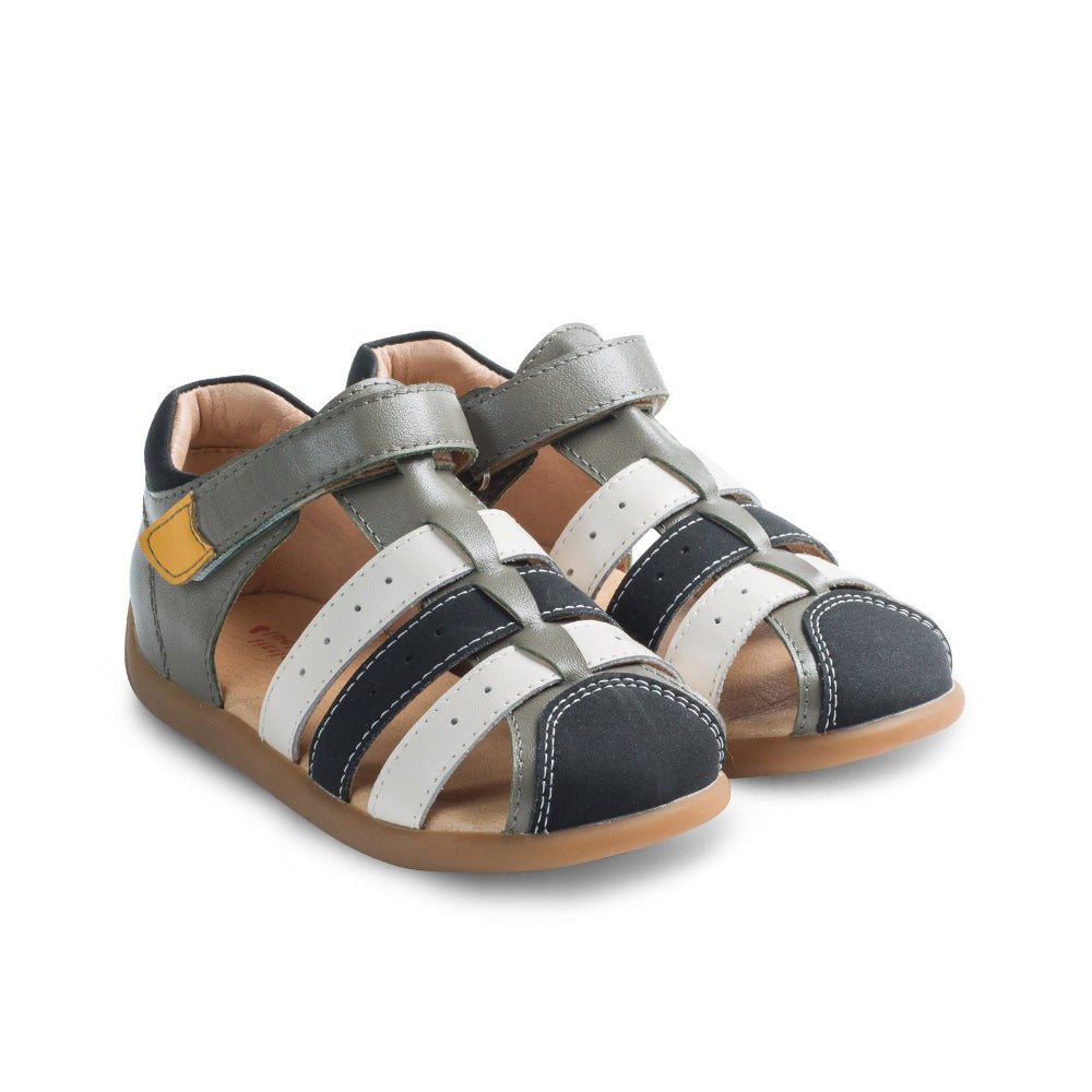 Little Blue Lamb real leather baby sandals in green
