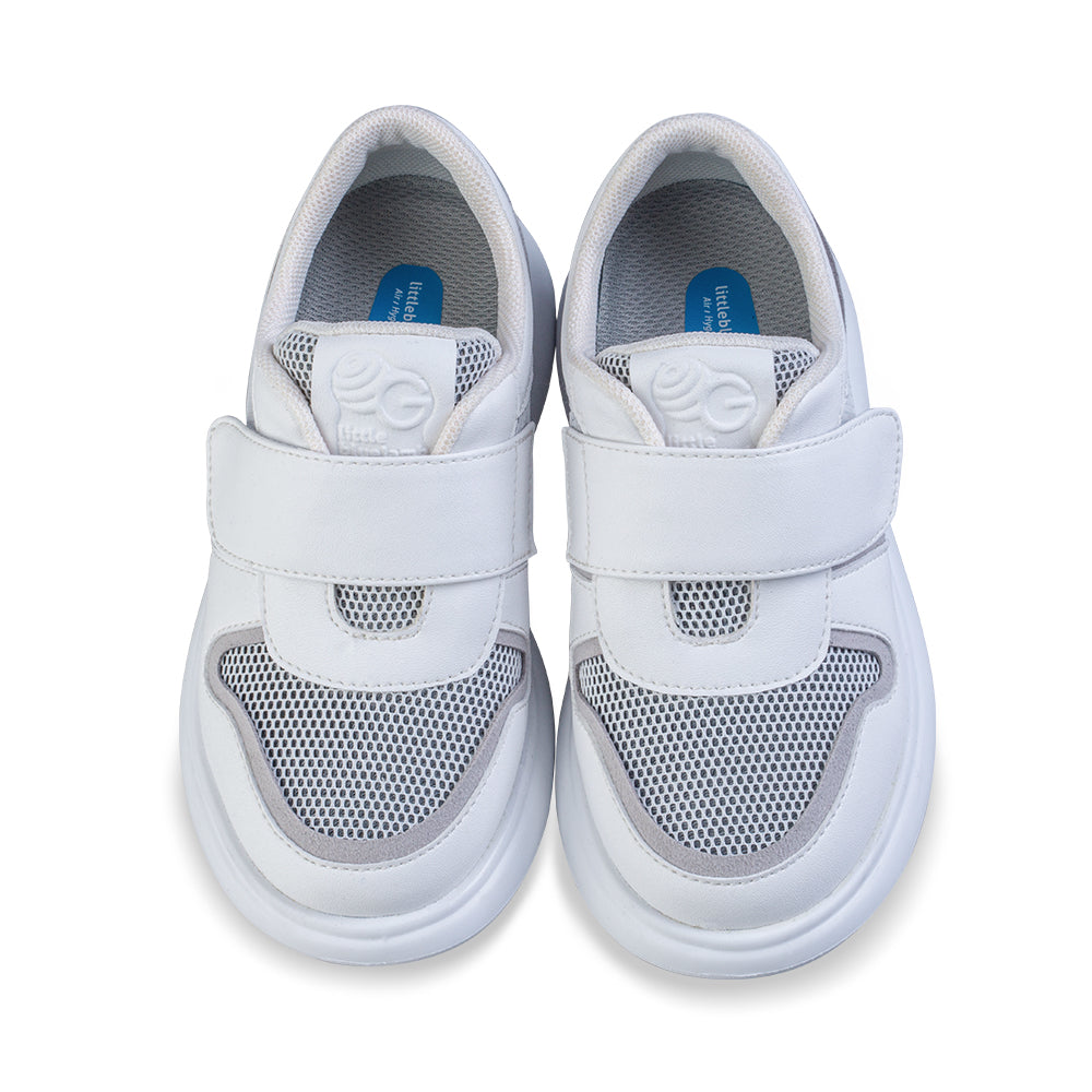 Little Blue Lamb comfortable kids sneakers in white